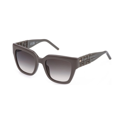 Gafas de sol marrones con lentes degradadas y patillas texturizadas, estilo moderno y elegante